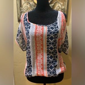Heartsoul Sheer cold shoulder blouse size small